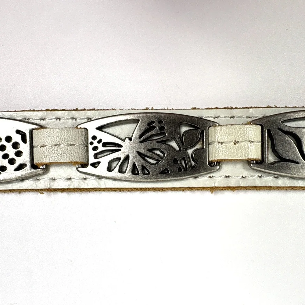 VTG Fossil Leather Belt Womens 38 XL White Silver Overlays Floral Butterfly West